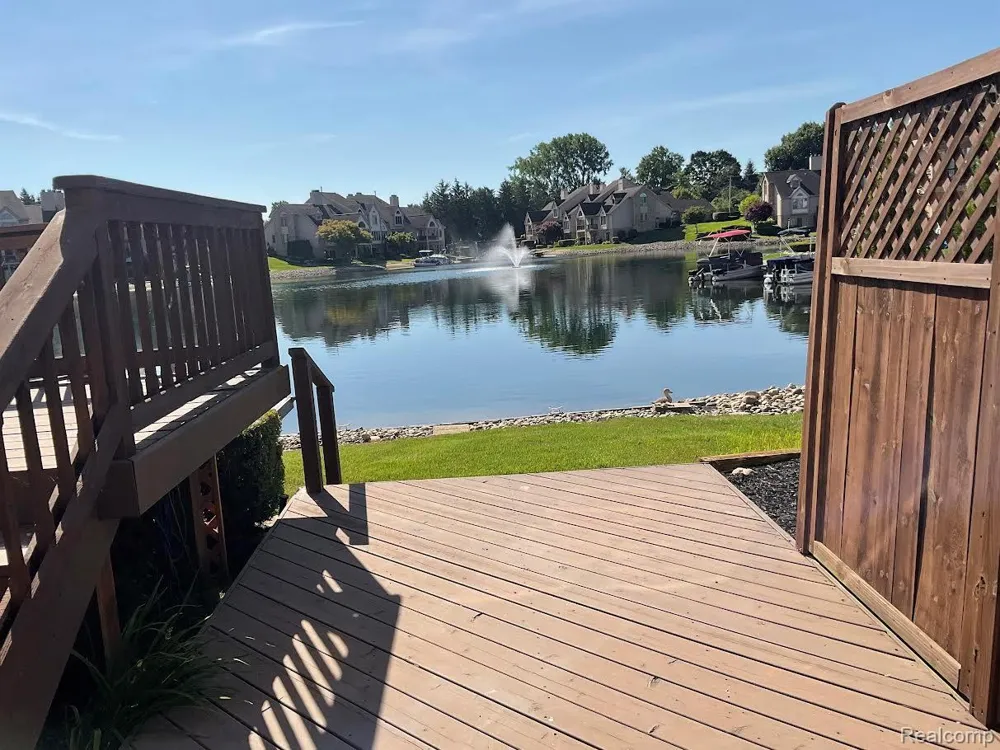 18182 W Blue Heron Drive W #91 Northville Township, MI 48168