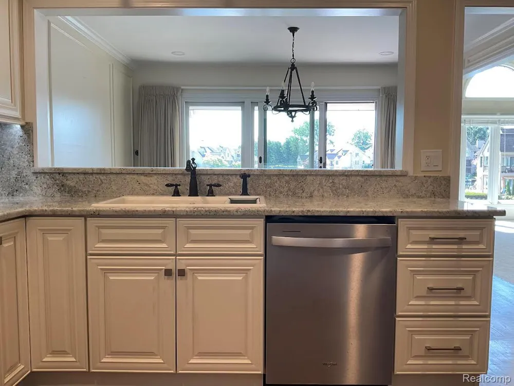 18182 W Blue Heron Drive W #91 Northville Township, MI 48168