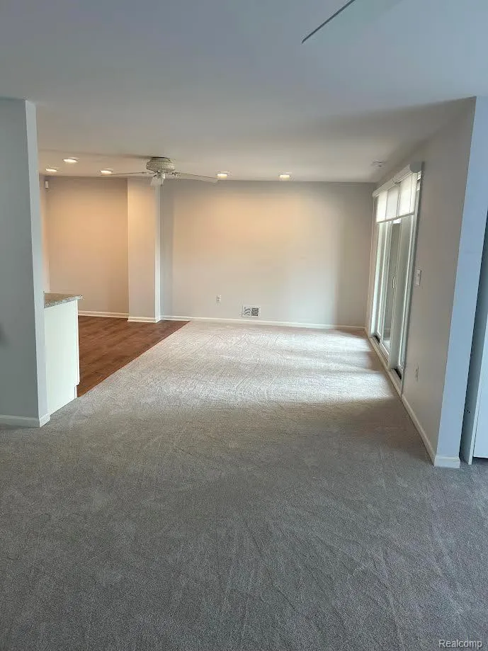 18182 W Blue Heron Drive W #91 Northville Township, MI 48168