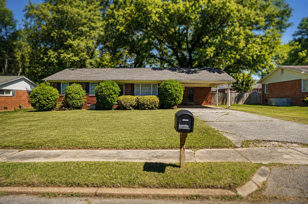 85 Charjean Dr Jackson, TN 38305