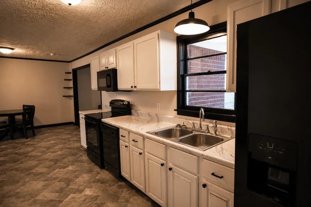 85 Charjean Dr Jackson, TN 38305