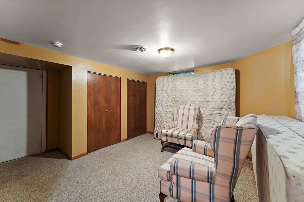 2300 Pagel Road Mendota Heights, MN 55120