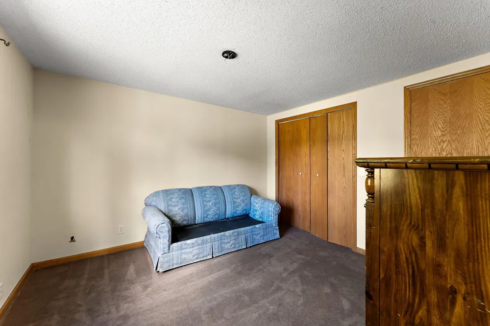 2300 Pagel Road Mendota Heights, MN 55120