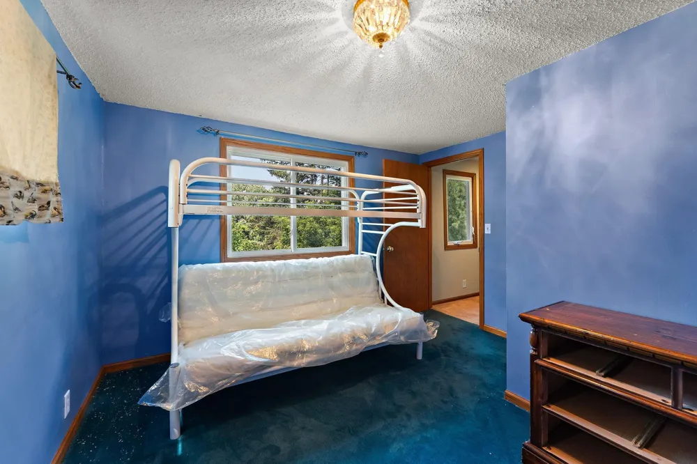 2300 Pagel Road Mendota Heights, MN 55120