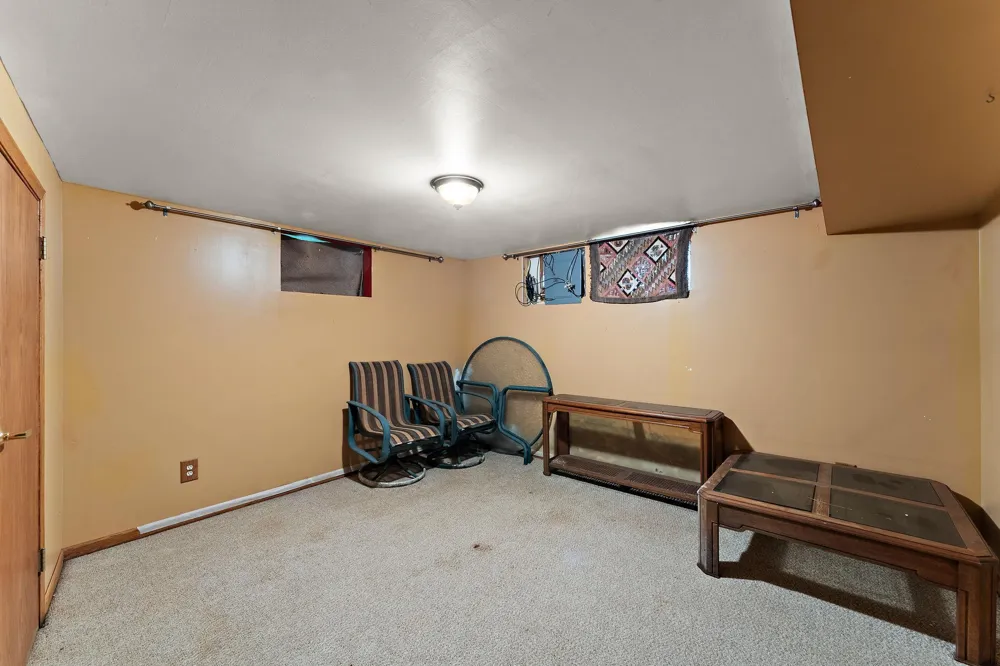 2300 Pagel Road Mendota Heights, MN 55120
