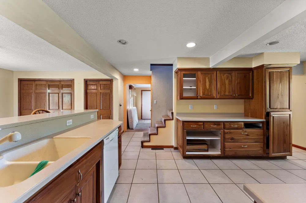 2300 Pagel Road Mendota Heights, MN 55120