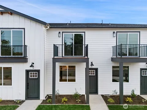 669 W Hendrickson #6