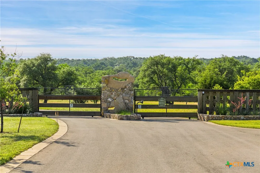 7 Morning Dew Drive Round Mountain, TX 78663