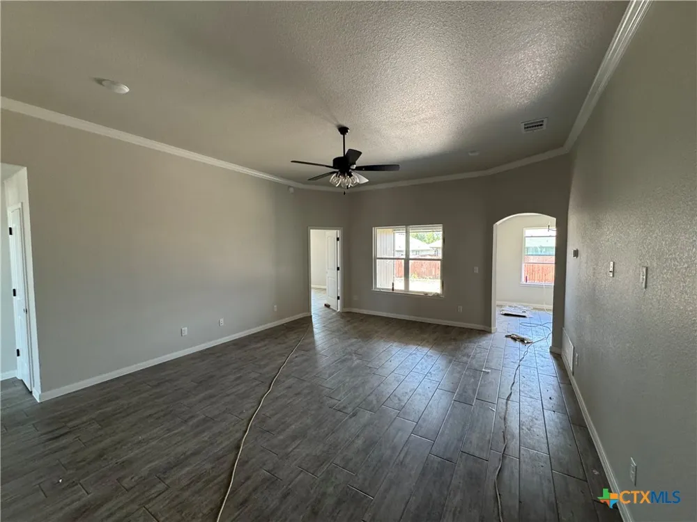 2528 Cowgirl Trail Belton, TX 76513