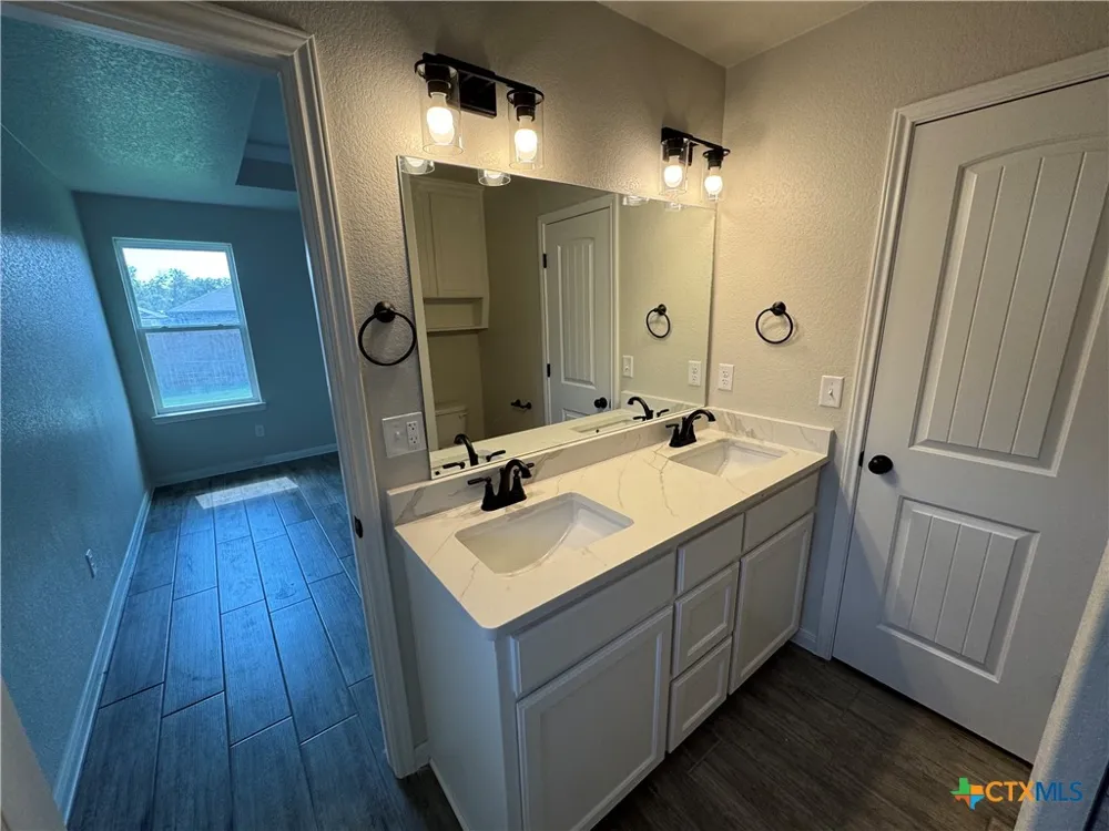 2528 Cowgirl Trail Belton, TX 76513