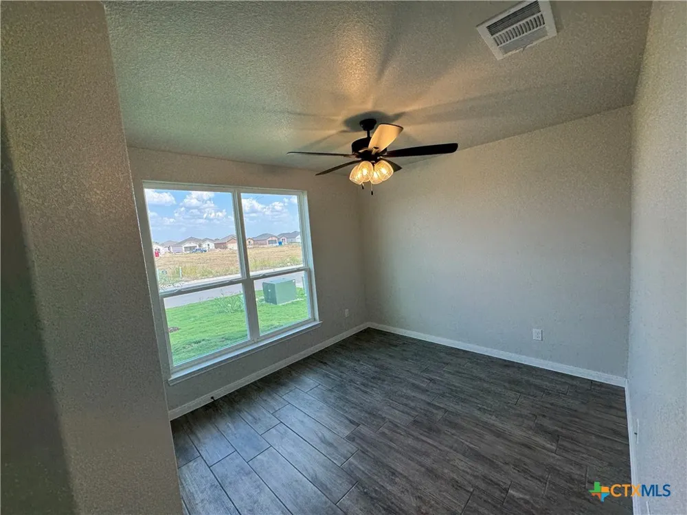 2528 Cowgirl Trail Belton, TX 76513