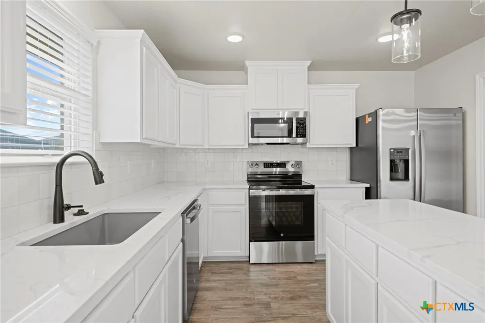 2528 Cowgirl Trail Belton, TX 76513
