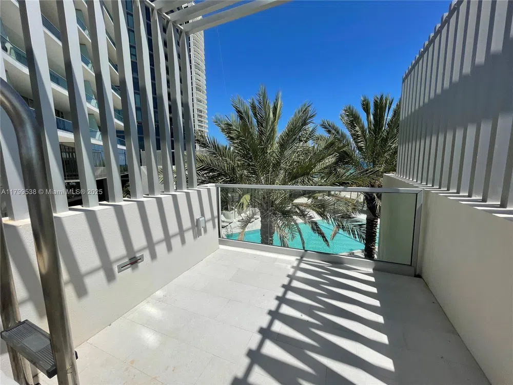 18501 Collins Avenue #Cabana 27 Sunny Isles Beach, FL 33160