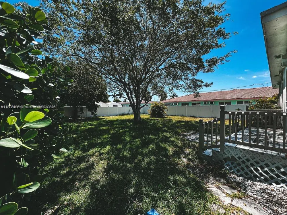 1231 16th Ct Hollywood, FL 33020