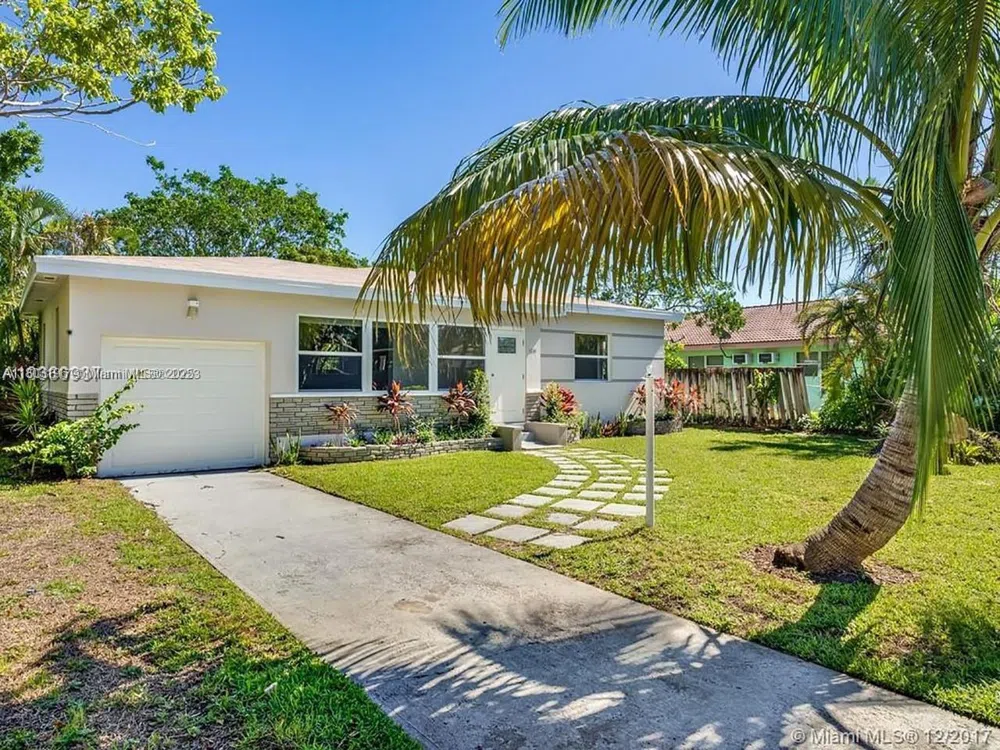 1231 16th Ct Hollywood, FL 33020