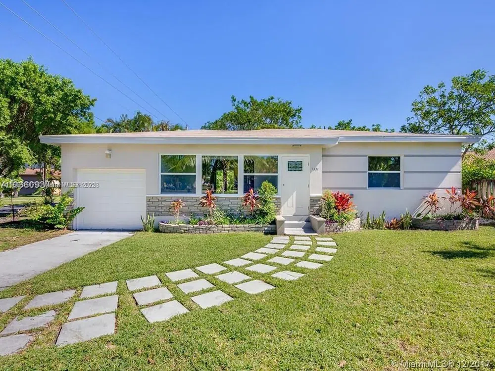 1231 16th Ct Hollywood, FL 33020