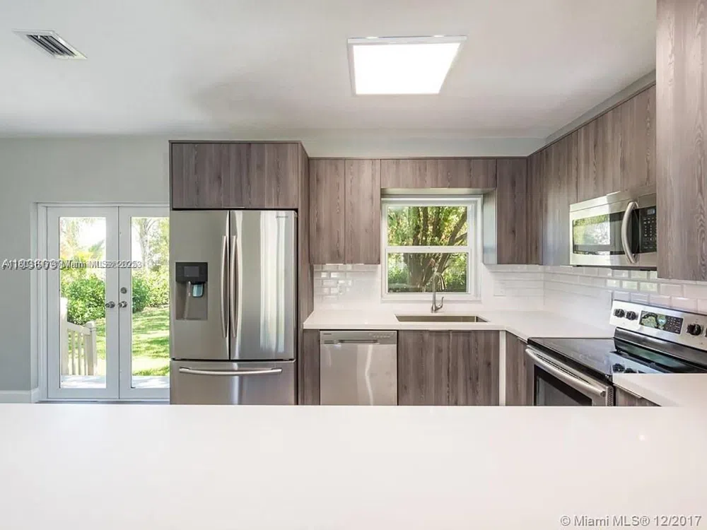 1231 16th Ct Hollywood, FL 33020