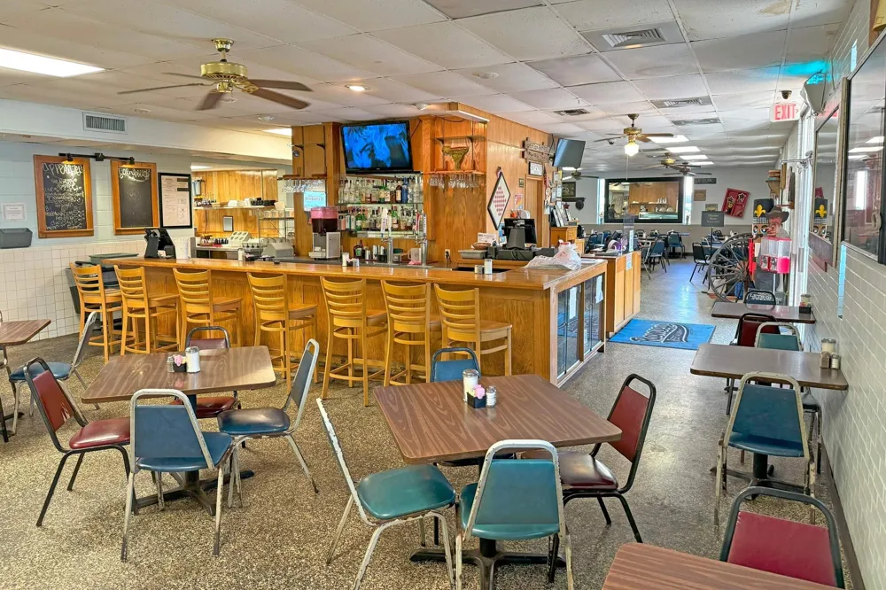 1403 Navarro Street Victoria, TX 77901