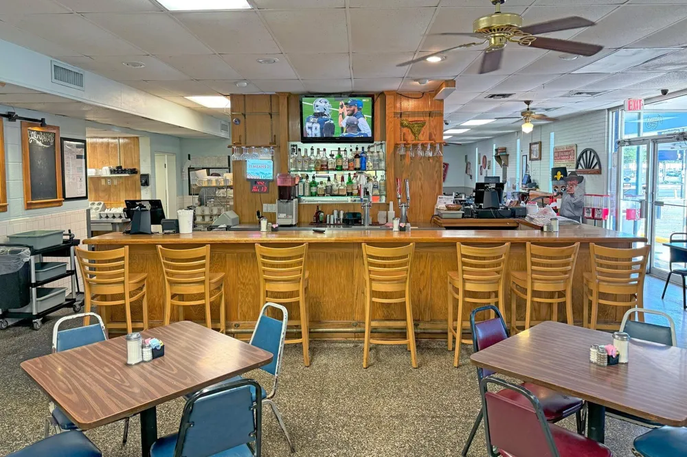 1403 Navarro Street Victoria, TX 77901
