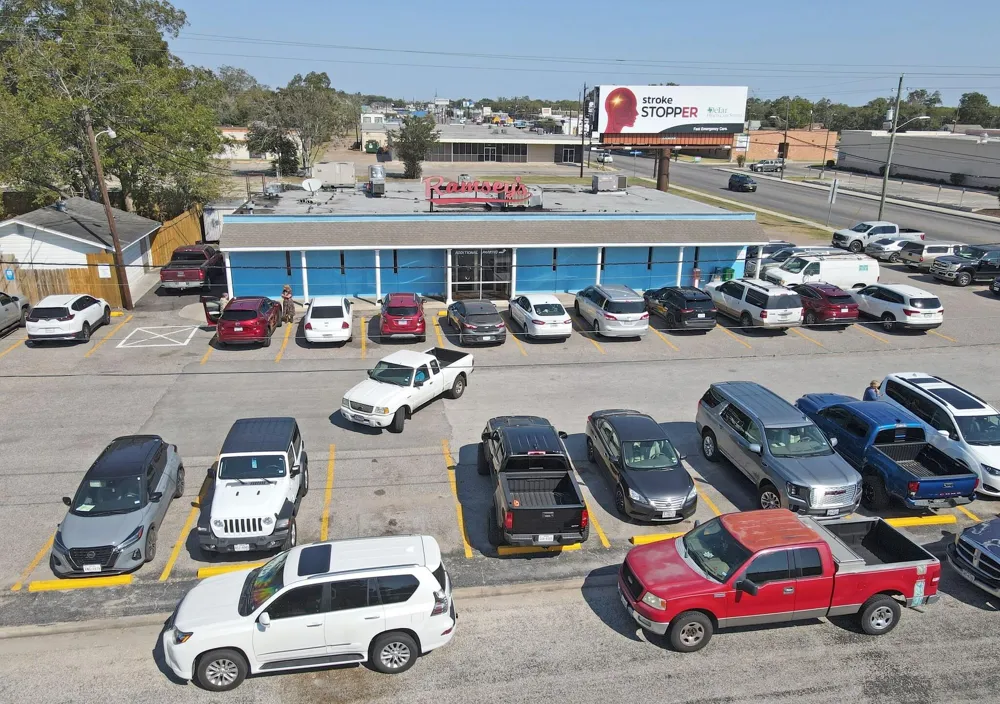 1403 Navarro Street Victoria, TX 77901