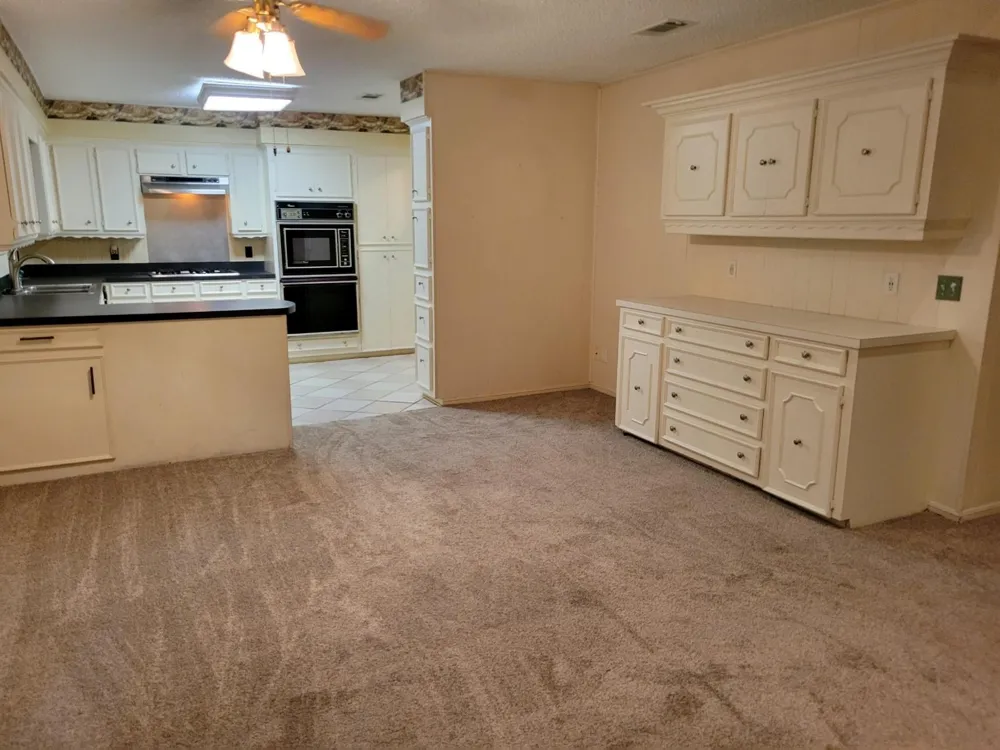 209 Montclaire Dr Drive West Columbia, TX 77486