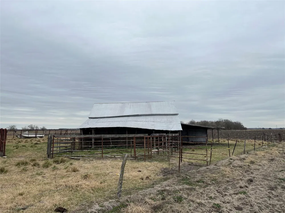 13315 Zamanek Road Needville, TX 77461