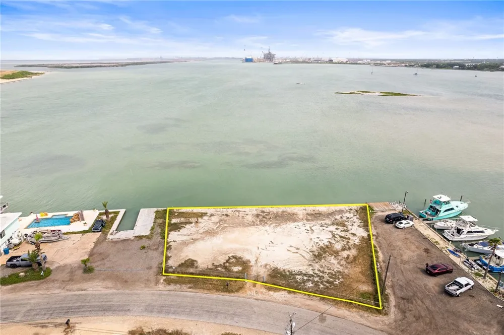 90 Bayshore Ingleside on the Bay, TX 78362