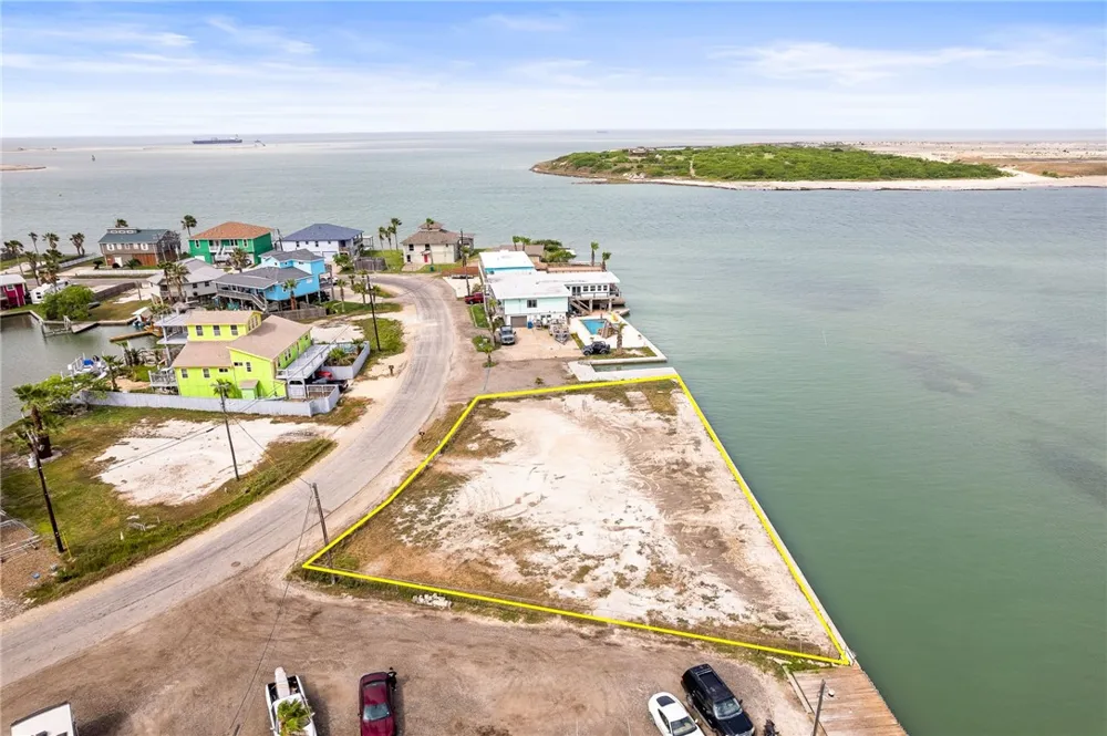 90 Bayshore Ingleside on the Bay, TX 78362