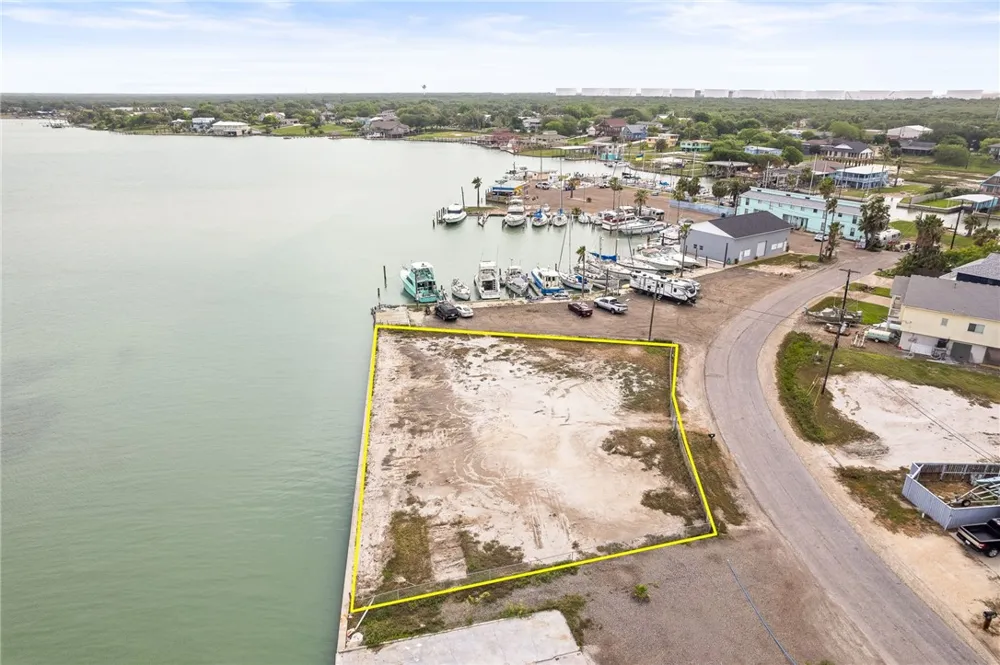 90 Bayshore Ingleside on the Bay, TX 78362