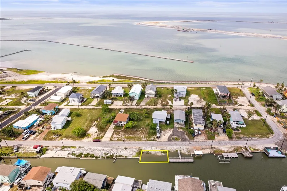 90 Bayshore Ingleside on the Bay, TX 78362