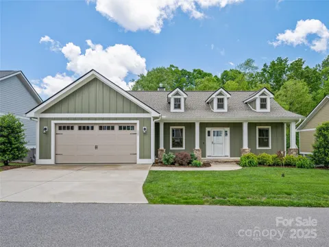 127 Olde Oak Way