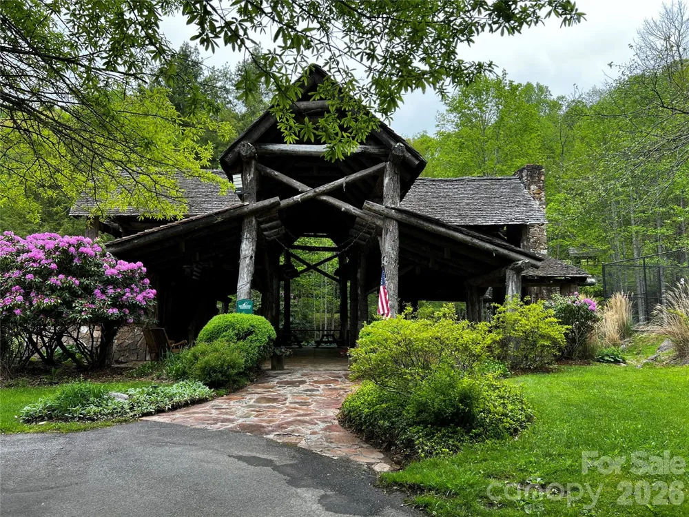 1 Pearl Way Mars Hill, NC 28754