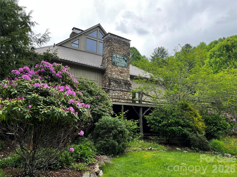 1 Pearl Way Mars Hill, NC 28754