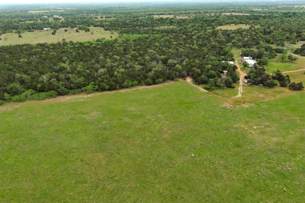 13831 Tx-95 Highway Flatonia, TX 78941