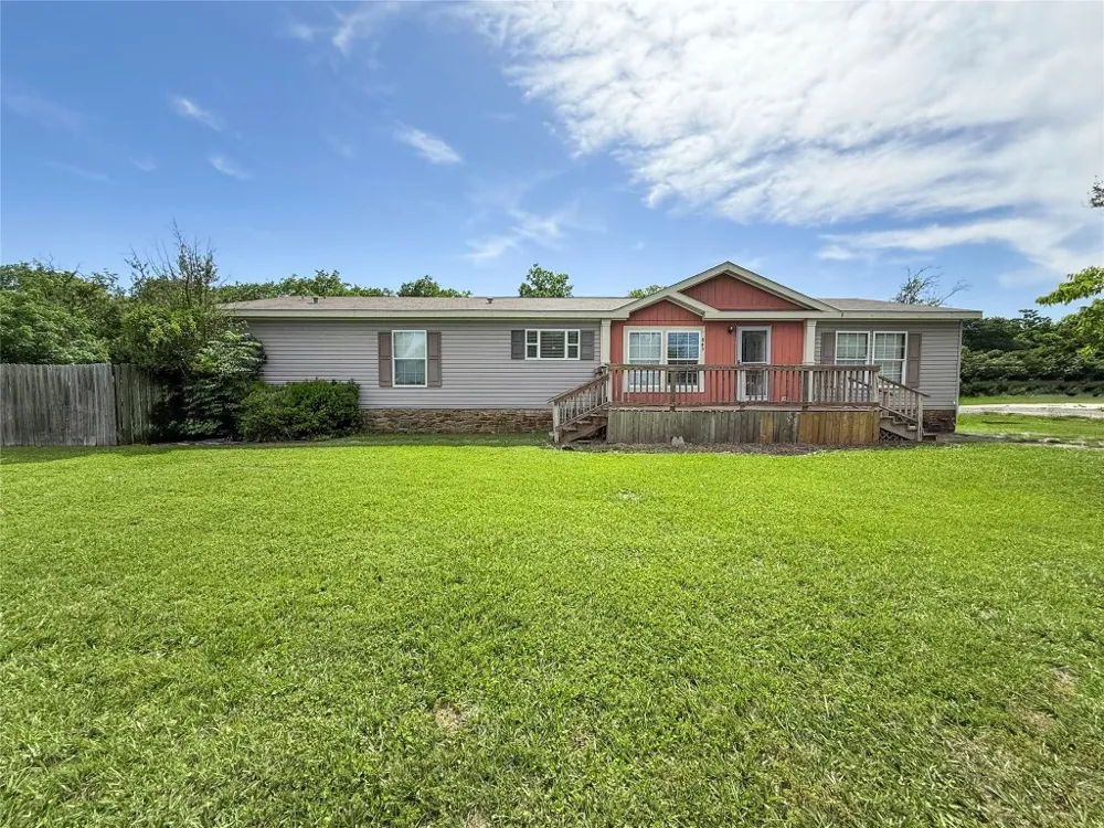 845 Caldwell Street Lexington, TX 78947
