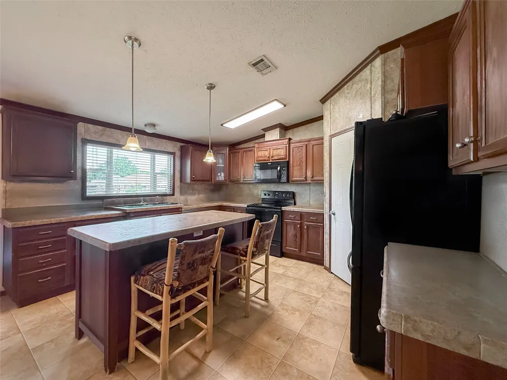 845 Caldwell Street Lexington, TX 78947