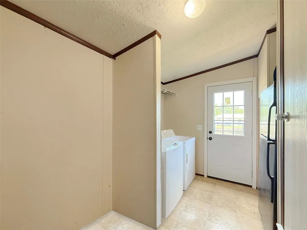 845 Caldwell Street Lexington, TX 78947