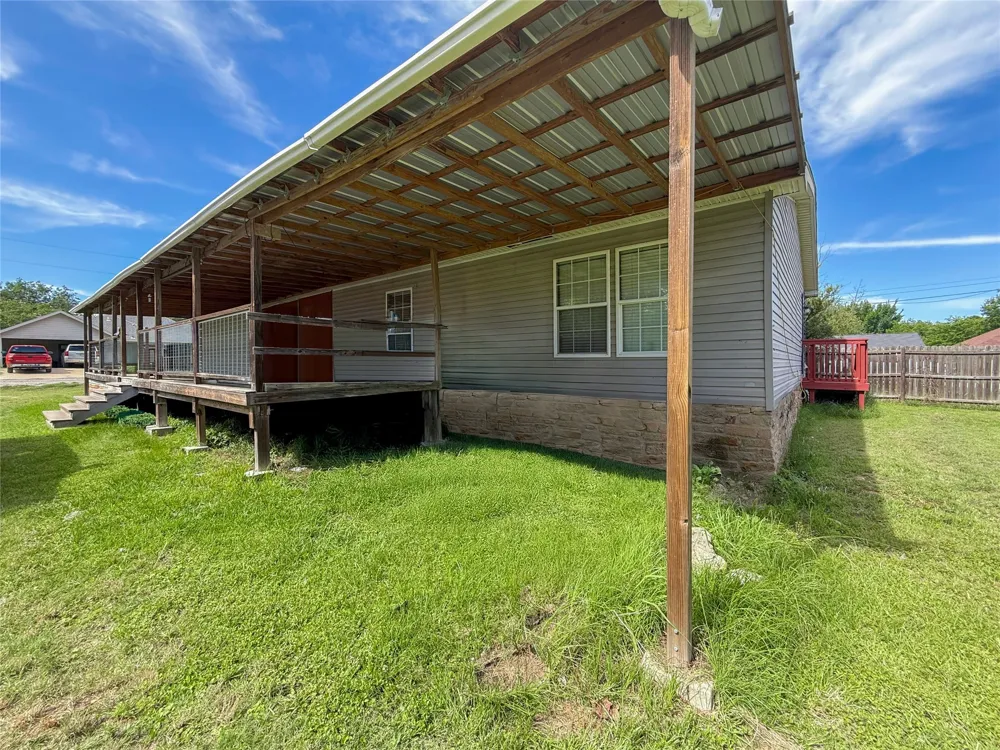 845 Caldwell Street Lexington, TX 78947