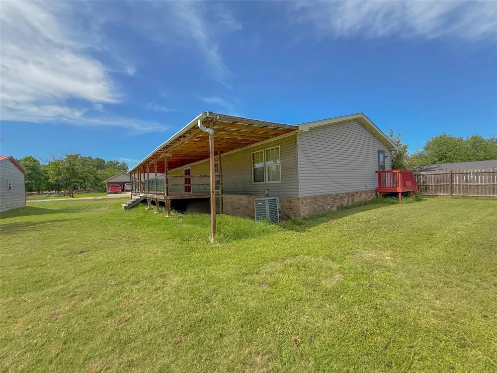 845 Caldwell Street Lexington, TX 78947