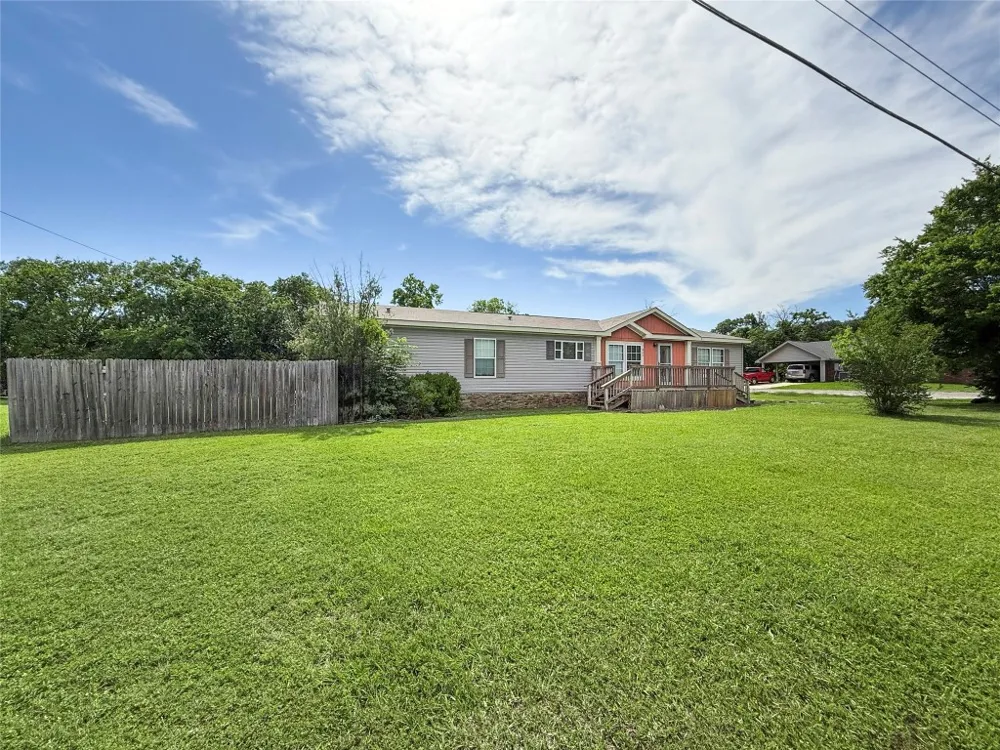 845 Caldwell Street Lexington, TX 78947