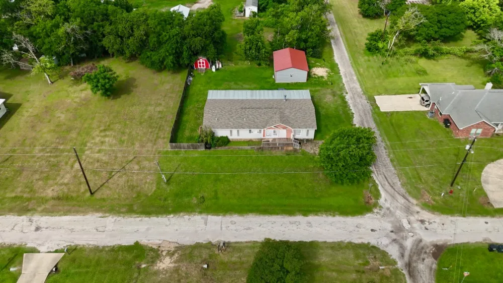 845 Caldwell Street Lexington, TX 78947