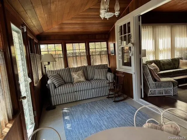 850 Evergreen Walk Ocean Beach, NY 11770