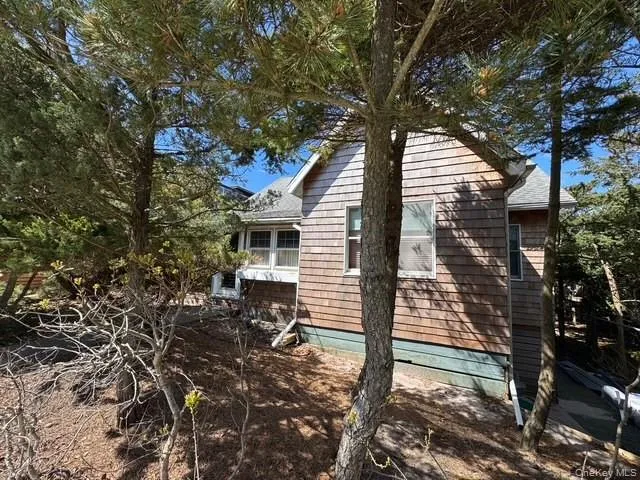 850 Evergreen Walk Ocean Beach, NY 11770