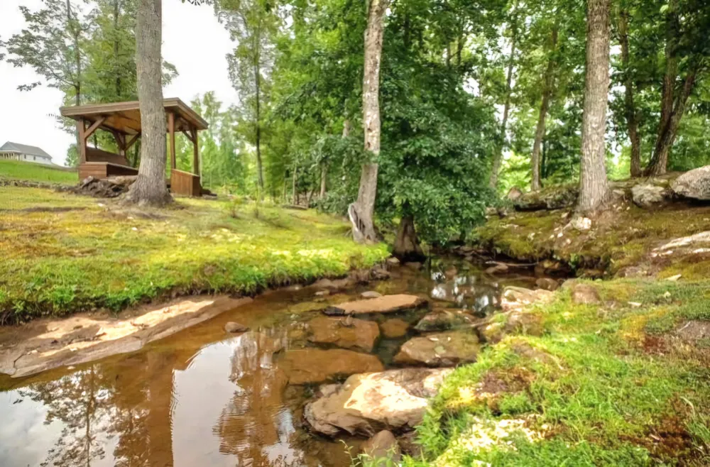 6070 Raulston Falls Road Jasper, TN 37347