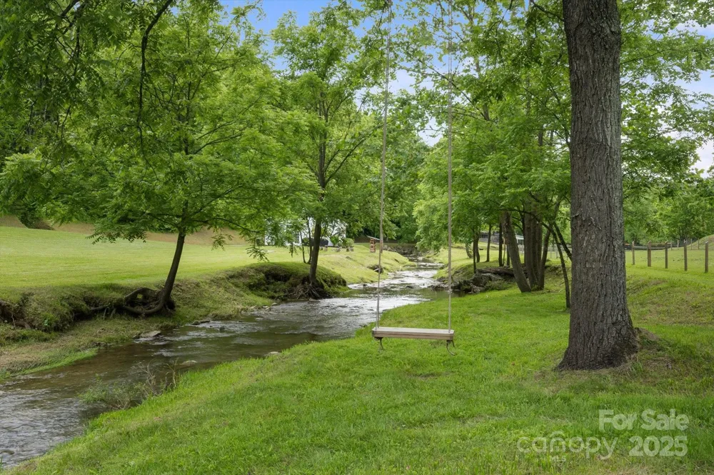 942 Paint Fork Road Mars Hill, NC 28754