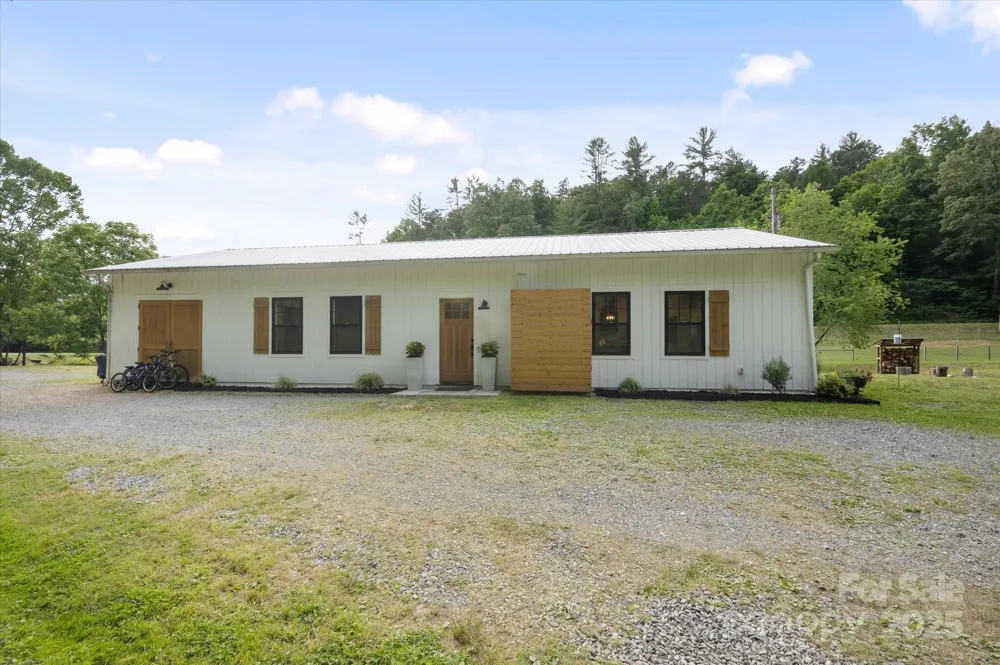 942 Paint Fork Road Mars Hill, NC 28754