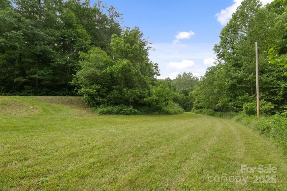 942 Paint Fork Road Mars Hill, NC 28754