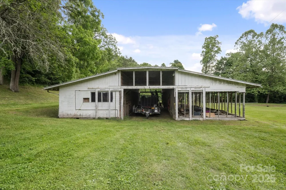 942 Paint Fork Road Mars Hill, NC 28754