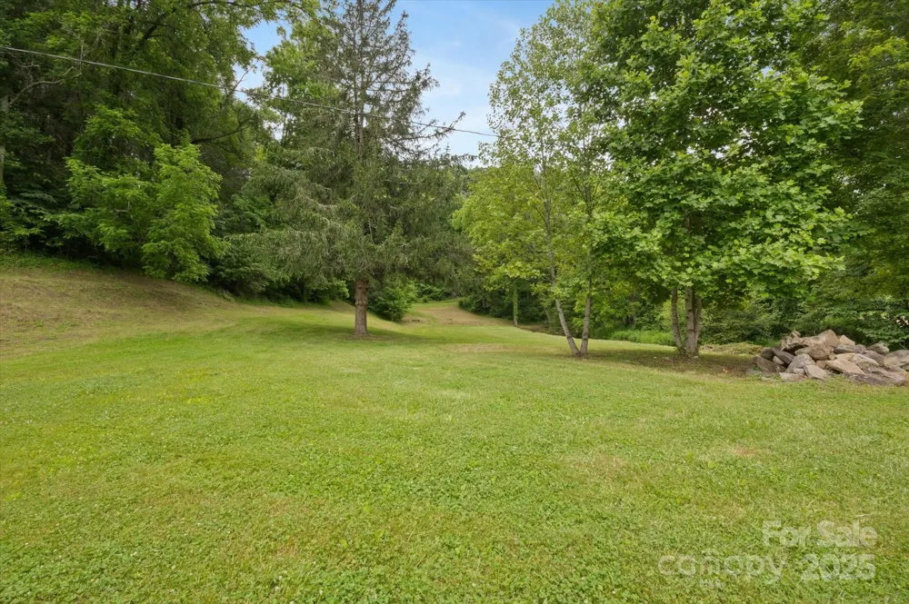 942 Paint Fork Road Mars Hill, NC 28754