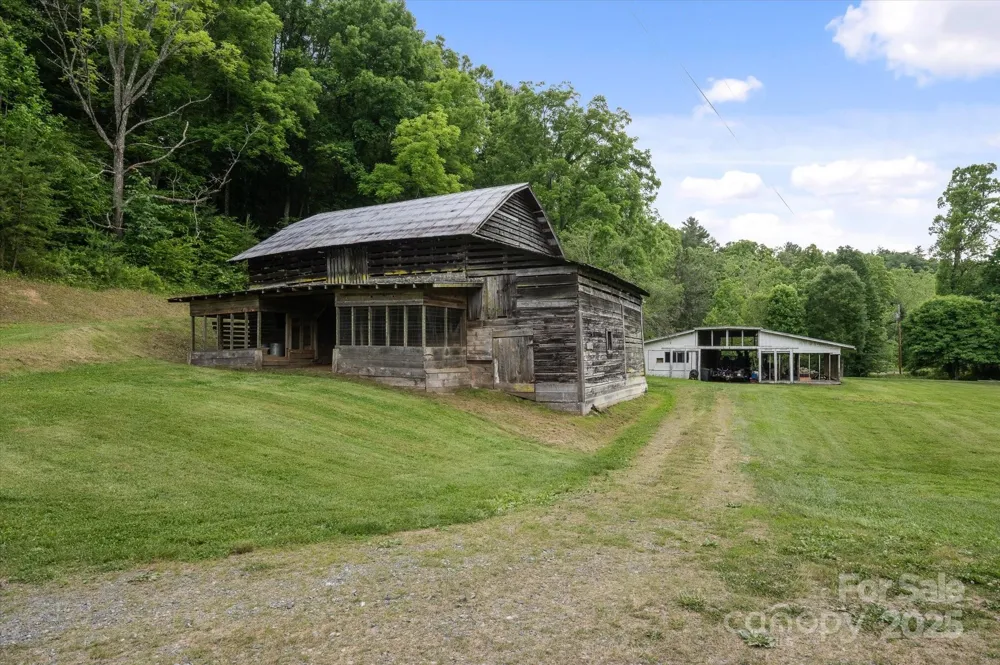 942 Paint Fork Road Mars Hill, NC 28754
